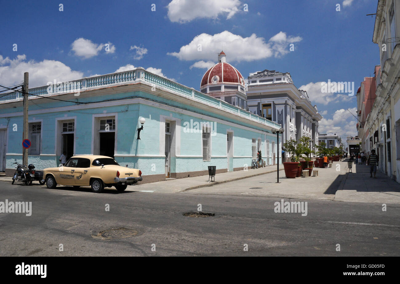 Pedestrian street between Plaza de Armas (Parque Jose Marti) and the Malecon, Cienfuegos, Cuba Stock Photo