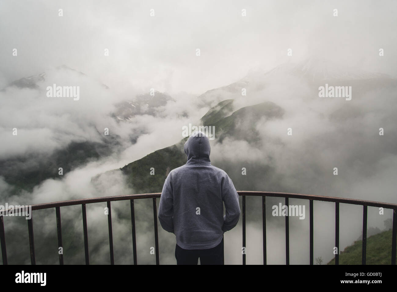 Man standing in a foggy forest hi-res stock photography and images - Alamy