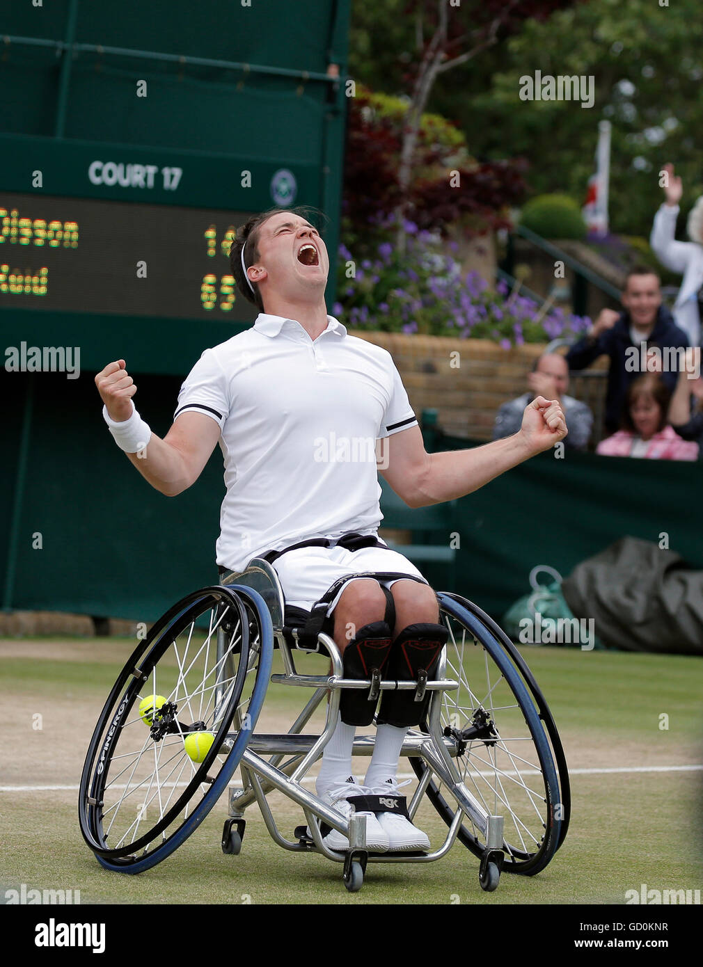 Gordon Reid Celebrates Victory Hi-res Stock Photography And Images - Alamy