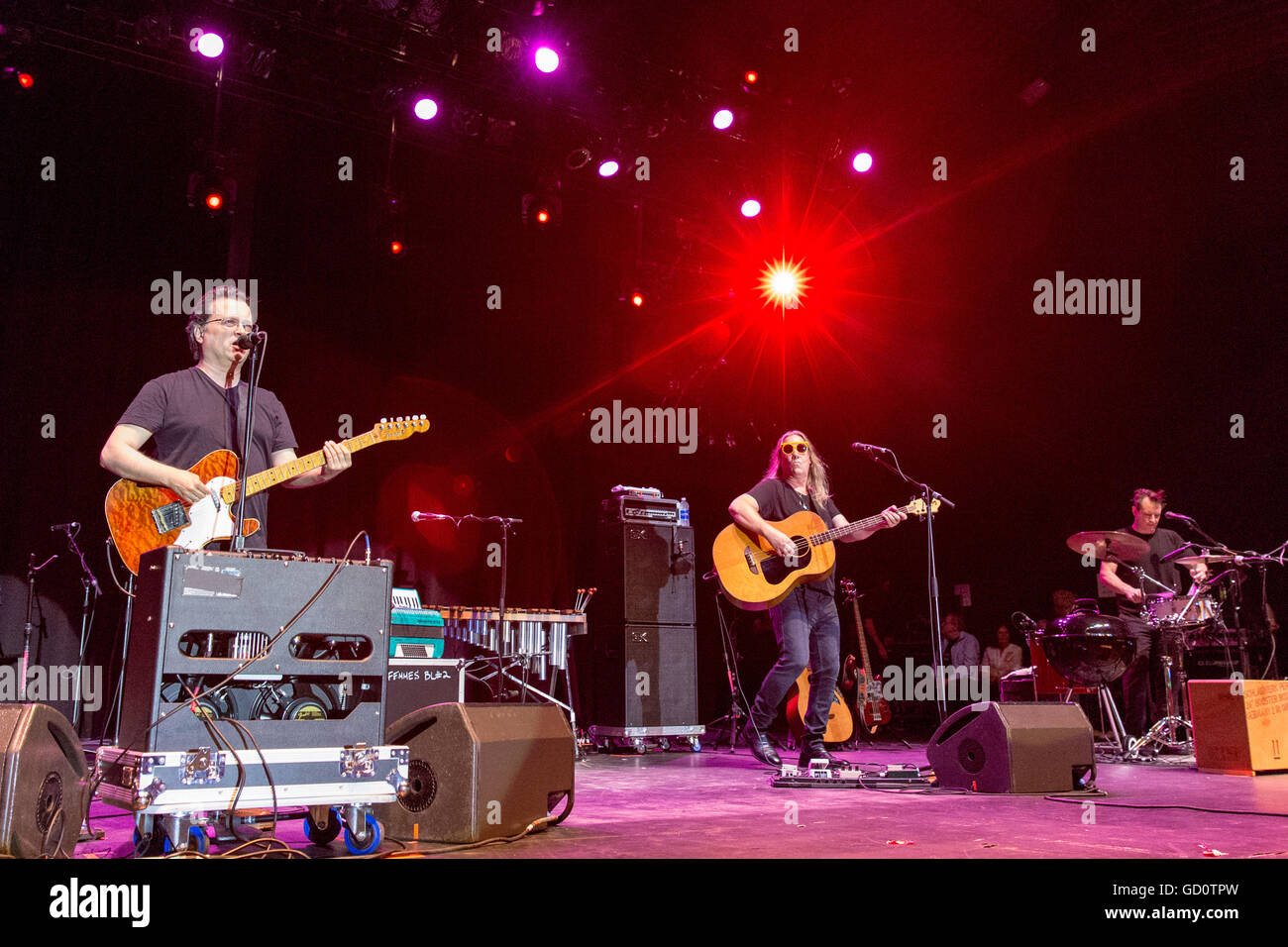 Gordon gano of the violent femmes hi-res stock photography and images ...