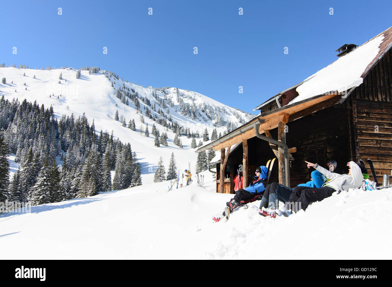 Hohentauern: basking ski tourers in front of Moaralmhütte in Triebener Tauern ( part of the Niedere Tauern ), Austria, Steiermar Stock Photo