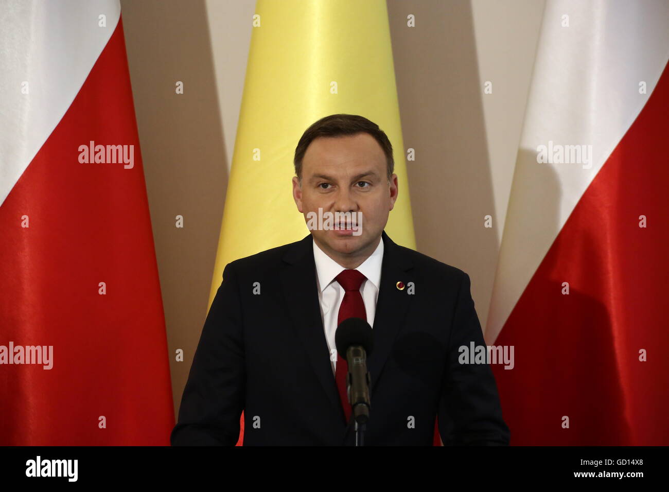 Warsaw, Poland. 10th July, 2016. President Andrzej Duda held joint press conference with Romanian President Klaus Werner Iohannis at Belvedere in Warsaw. © Jakob Ratz/Pacific Press/Alamy Live News Stock Photo