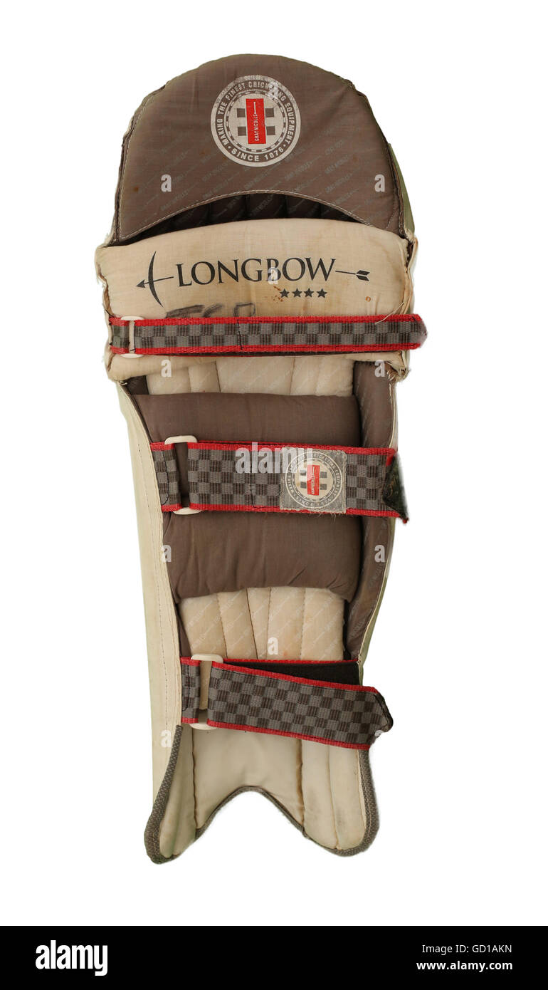 Old cricket pads Clearance