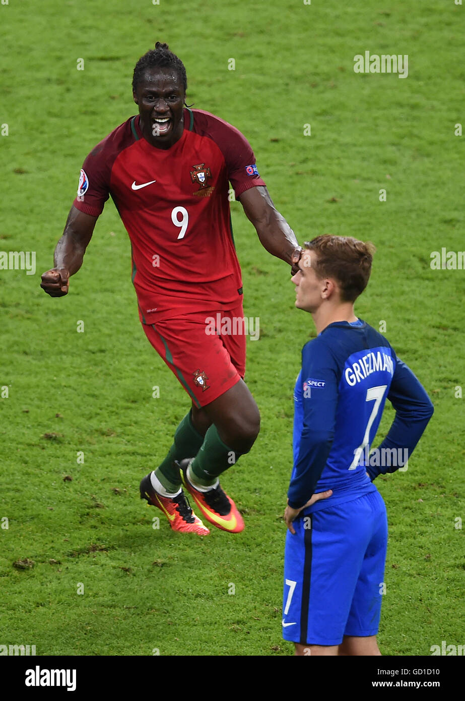 Portugal's Eder celebrates scoring his side's first goal of the game during the UEFA Euro 2016 Final at the Stade de France, Paris. Stock Photo