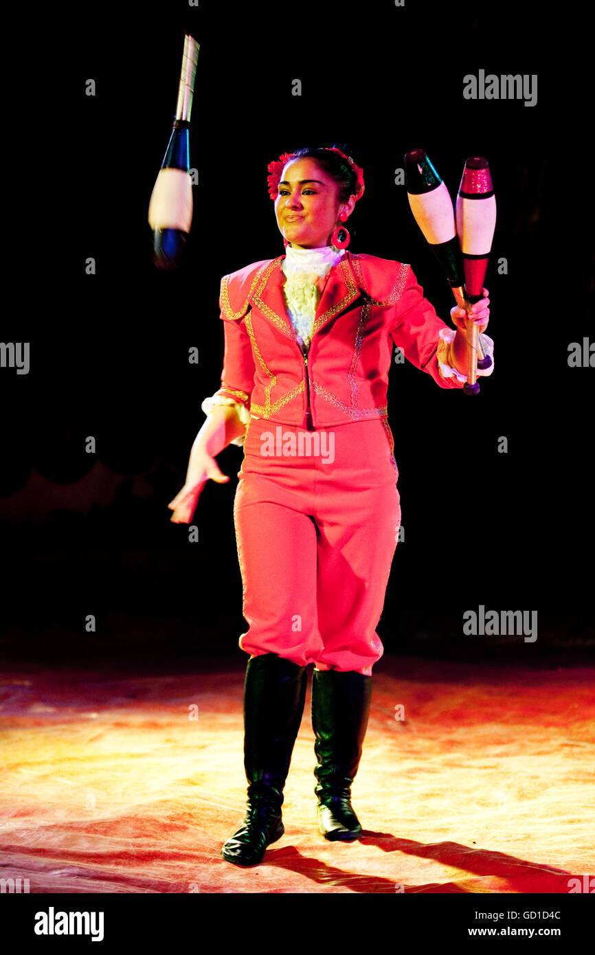 Juggler, Classic Circus Berlin Stock Photo Alamy