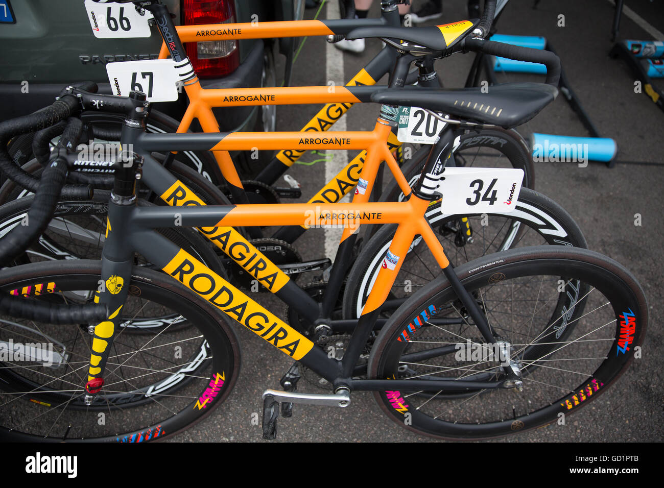 Red Hook Criterium London 2016 Cycling Crit Fixed Gear Bicycle Track Bike Single Speed Race Event Greenwich Penisnula Cyclists Stock Photo