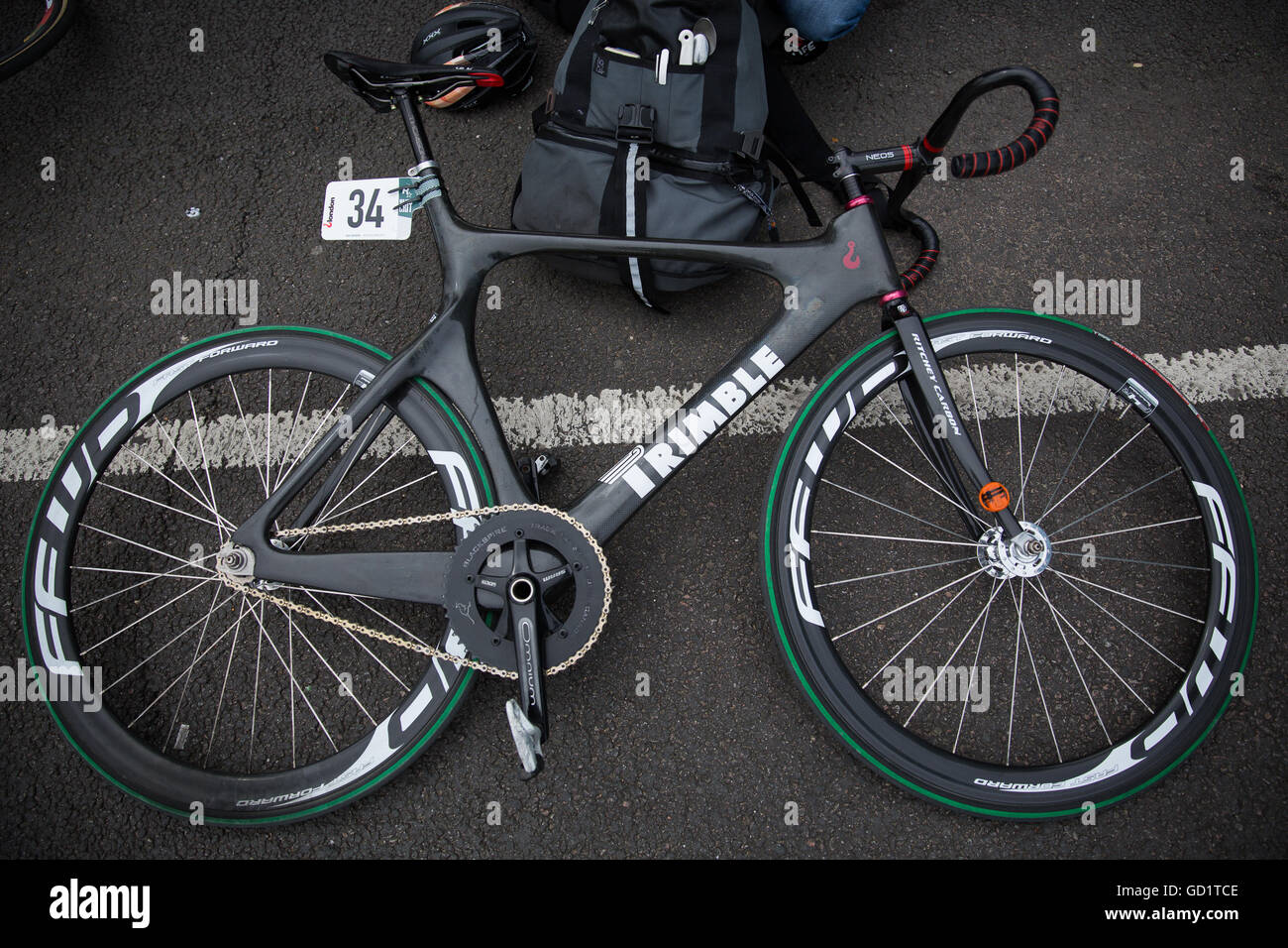 Red Hook Criterium London 2016 Cycling Crit Fixed Gear Bicycle Track Bike Single Speed Race Event Greenwich Penisnula Cyclists Stock Photo