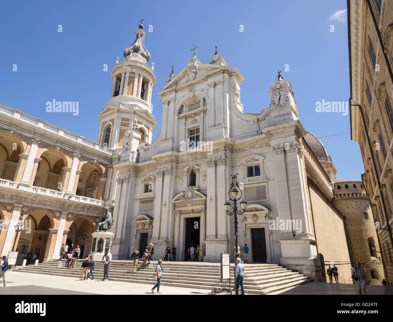 Basilica della Santa Casa, Piazza della Madonna, pilgrimage town of