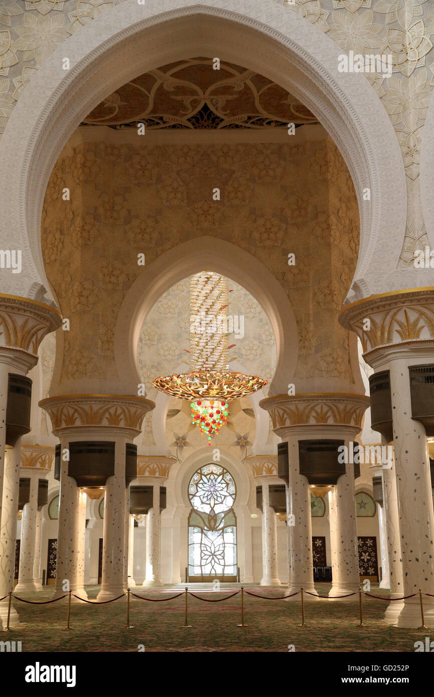 Chandelier, Sheikh Zayed Mosque, Abu Dhabi, United Arab Emirates, Middle East Stock Photo