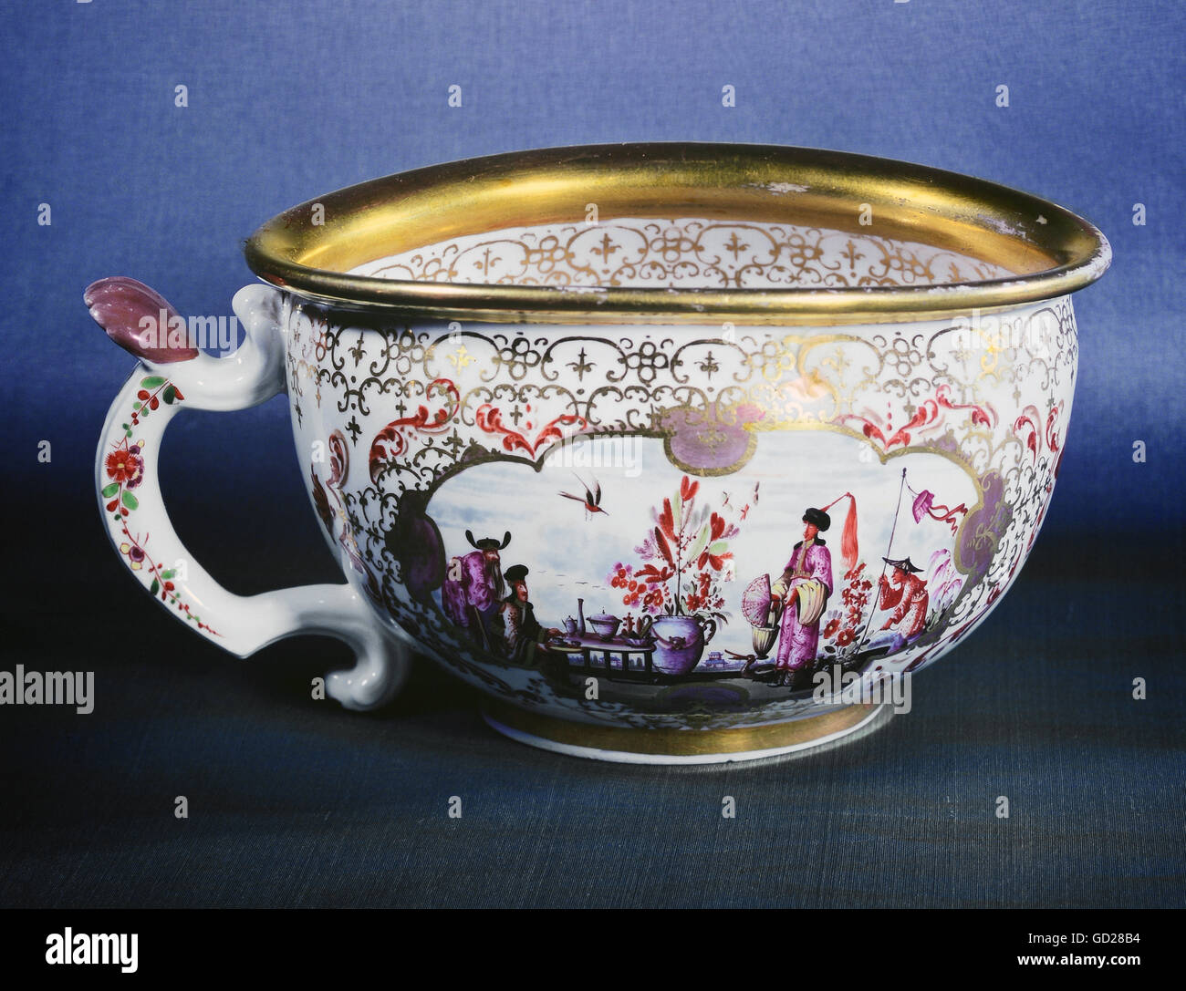 fine arts, porcelain, chamber pot, Meissen porcelain manufactory, Saxony, Germany, painted by Johann Gregorius Hoeroldt, circa 1725, 9.3 x 19.7 cm, Bavarian National Museum, Munich, Artist's Copyright has not to be cleared Stock Photo