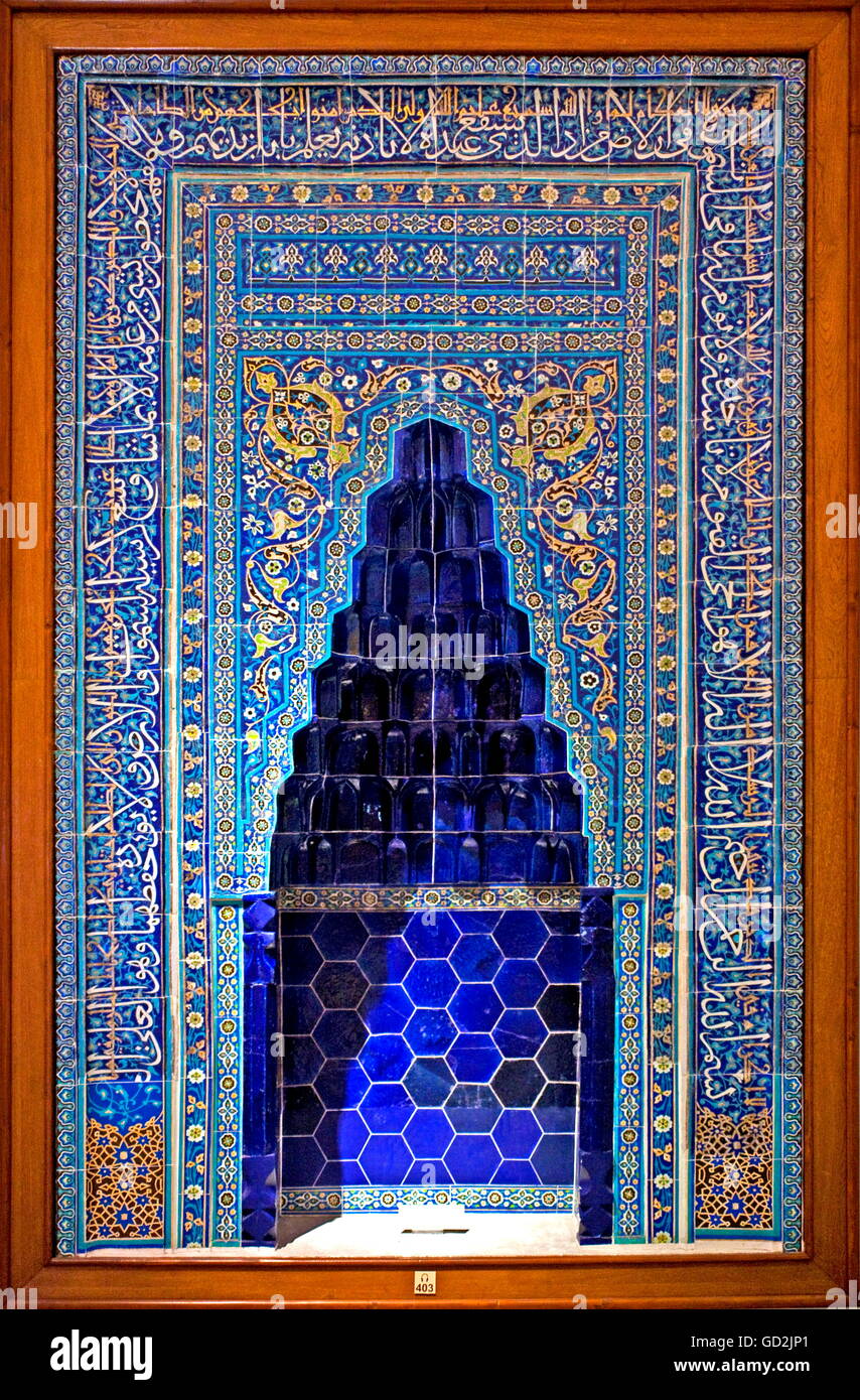 fine arts, Byzantine Empire, mihrab, mihrab in glaze technique in the pavilion of tiles, Cinili Koesk, archaeological museum, Istanbul, Artist's Copyright has not to be cleared Stock Photo