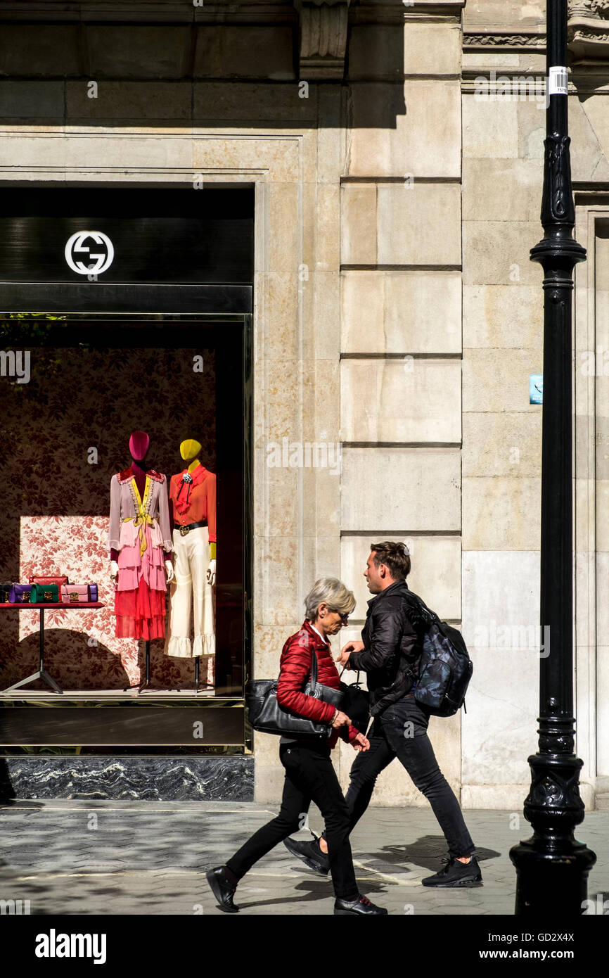 Luxury shop on Passeig de Gracia in Barcelona, Spain Stock Photo - Alamy