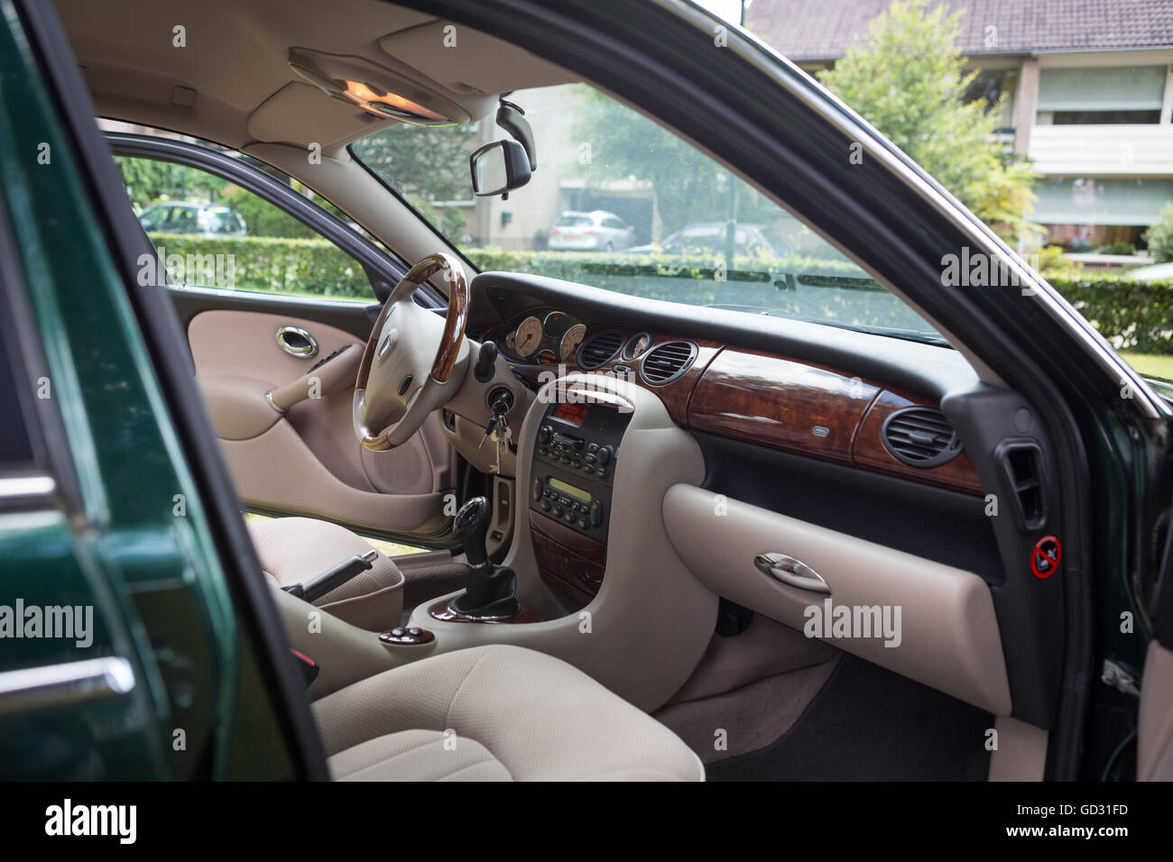 Rover 75 car interior color green with a walnut dashboard Stock Photo