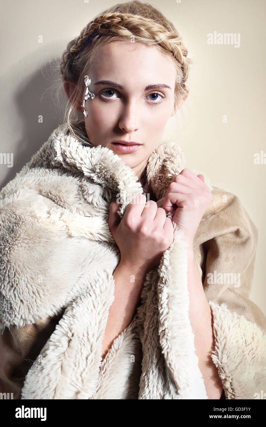 Beautiful woman in fur coat hi-res stock photography and images - Alamy
