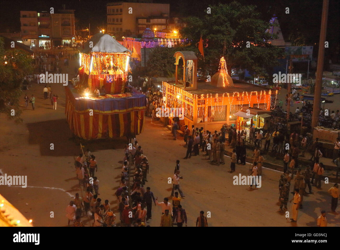 Illuminated chariot dussehra, jagdalpur, bastar, chhattisgarh, india