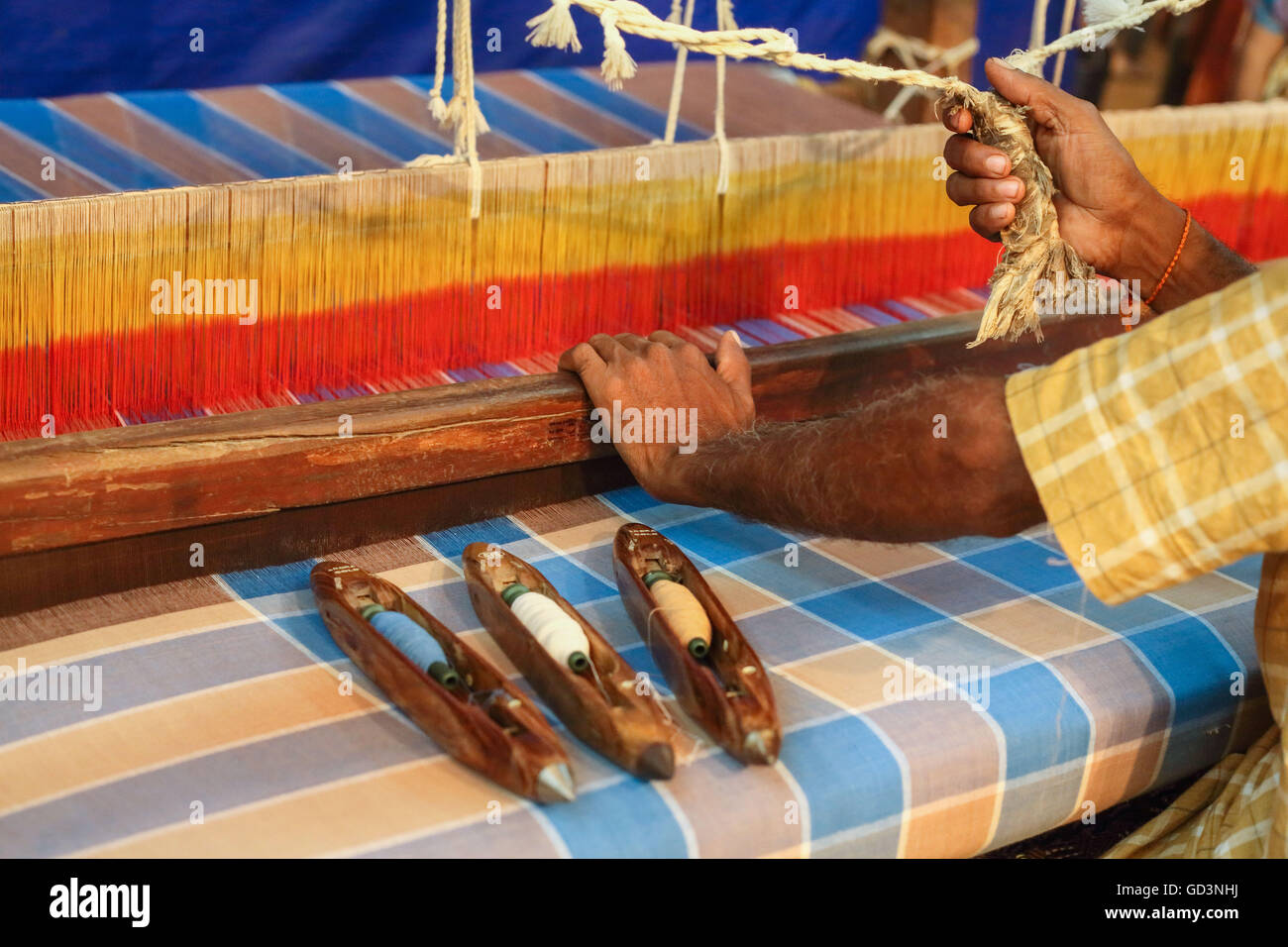 Weaver weaving cloth, bastar, chhattisgarh, india, asia Stock Photo