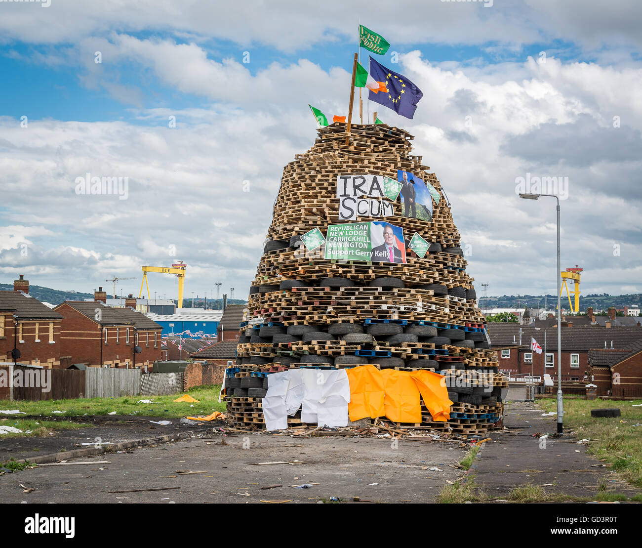 Belfast, UK. 11th July, 2016. Loyalist bonfire in Tigers Bay area of North Belfast. Credit:  DMc Photography/Alamy Live News Stock Photo