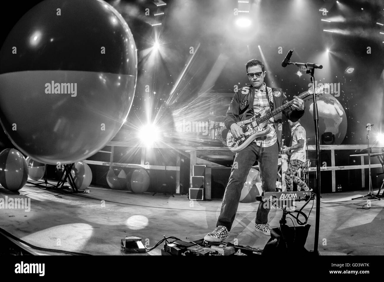 July 8, 2016 - Clarkston, Michigan, U.S - RIVERS CUOMU of WEEZER performing on the ''Weezer & Panic! at the Disco Summer Tour'' at DTE Energy Music Theatre in Clarkston, MI on July 8th 2016 (Credit Image: © Marc Nader via ZUMA Wire) Stock Photo