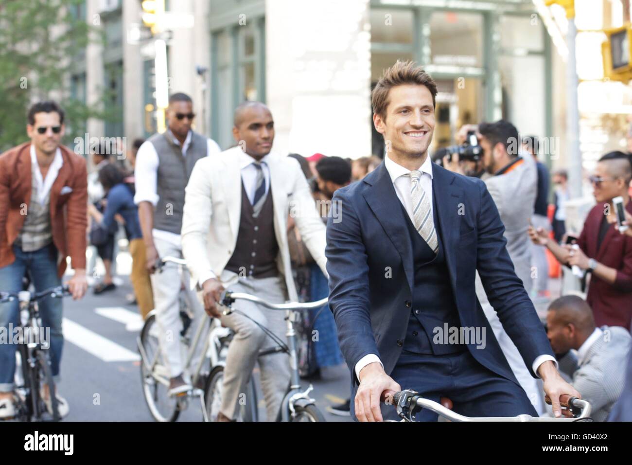 Suitsupply hi-res stock photography and images - Alamy