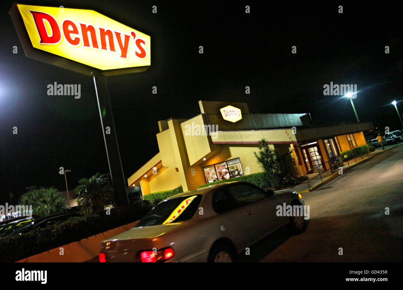 Denny's - from parking lot in early morning - Picture of Denny's