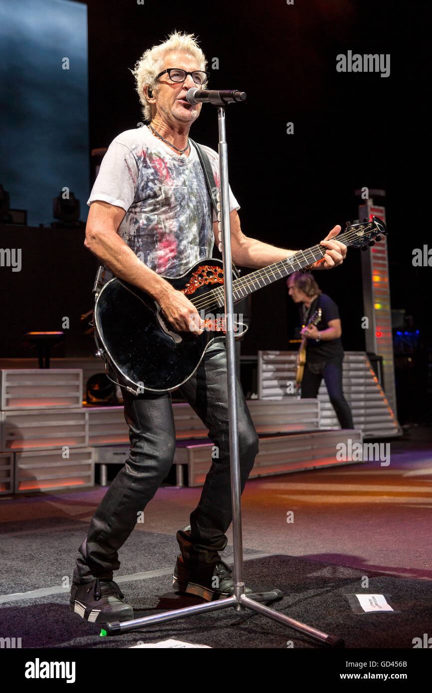 Milwaukee, Wisconsin, USA. 6th July, 2016. KEVIN CRONIN of REO