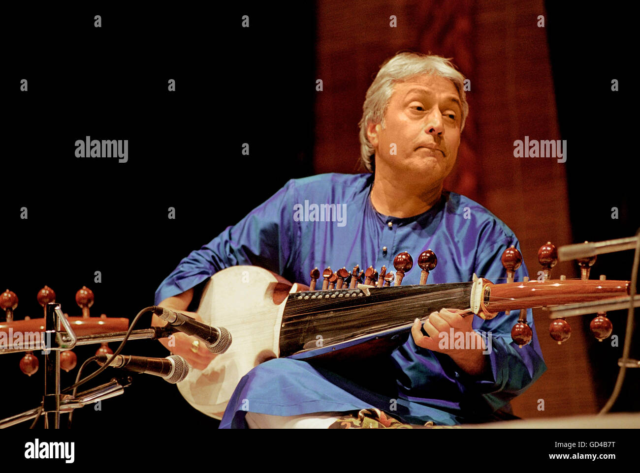 Ustad Amjad Ali Khan Stock Photo Alamy