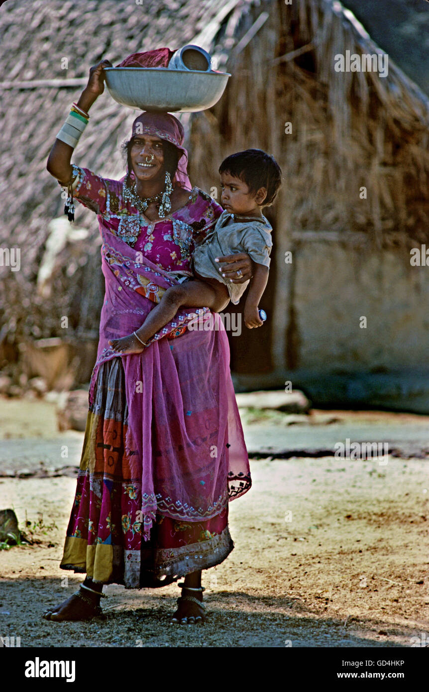 Tribal karnataka woman hi-res stock photography and images - Alamy