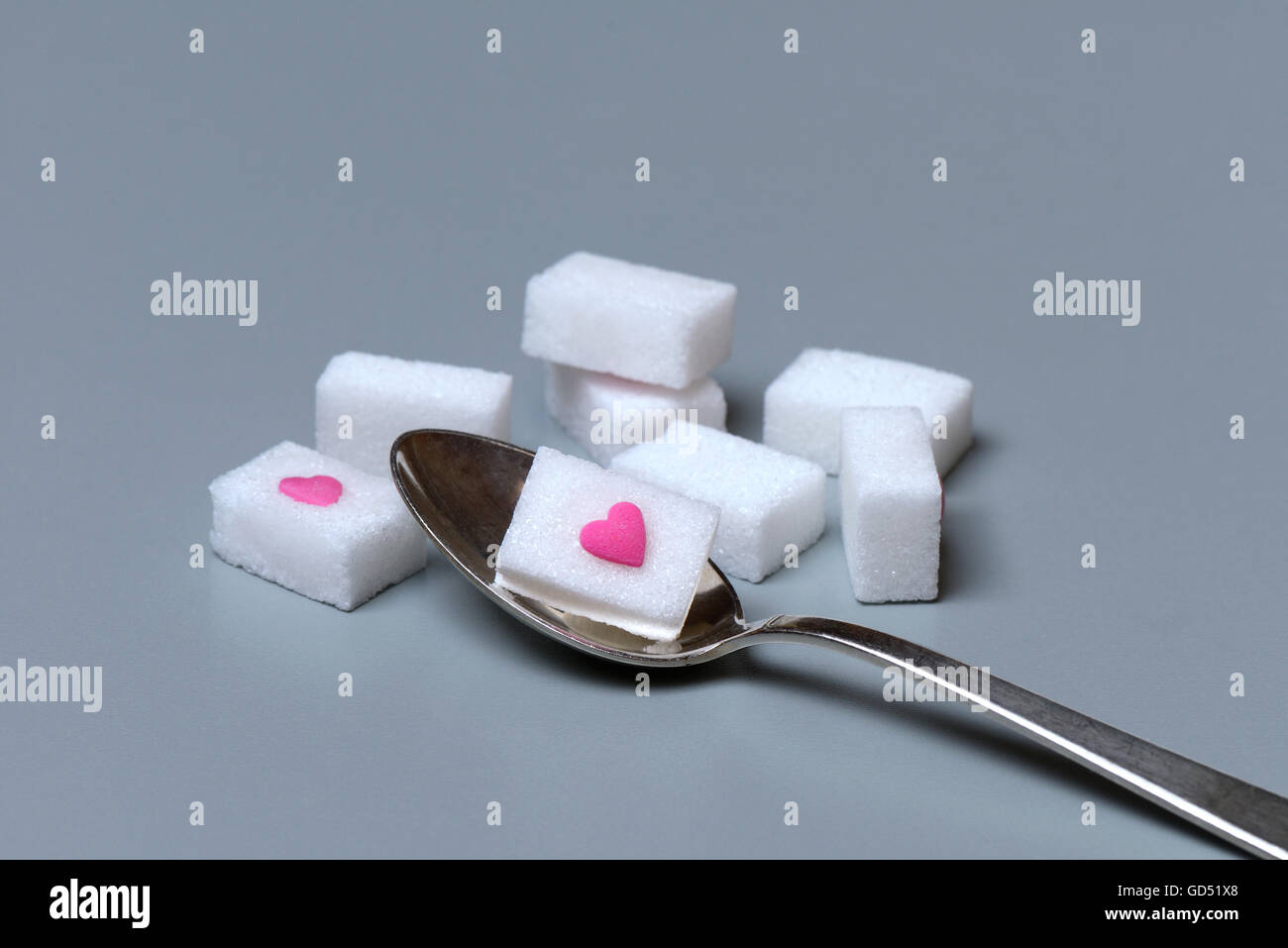 Zuckerwuerfel mit Zuckerherz, Zuckerkonsum, Zuckerverbrauch Stock Photo ...