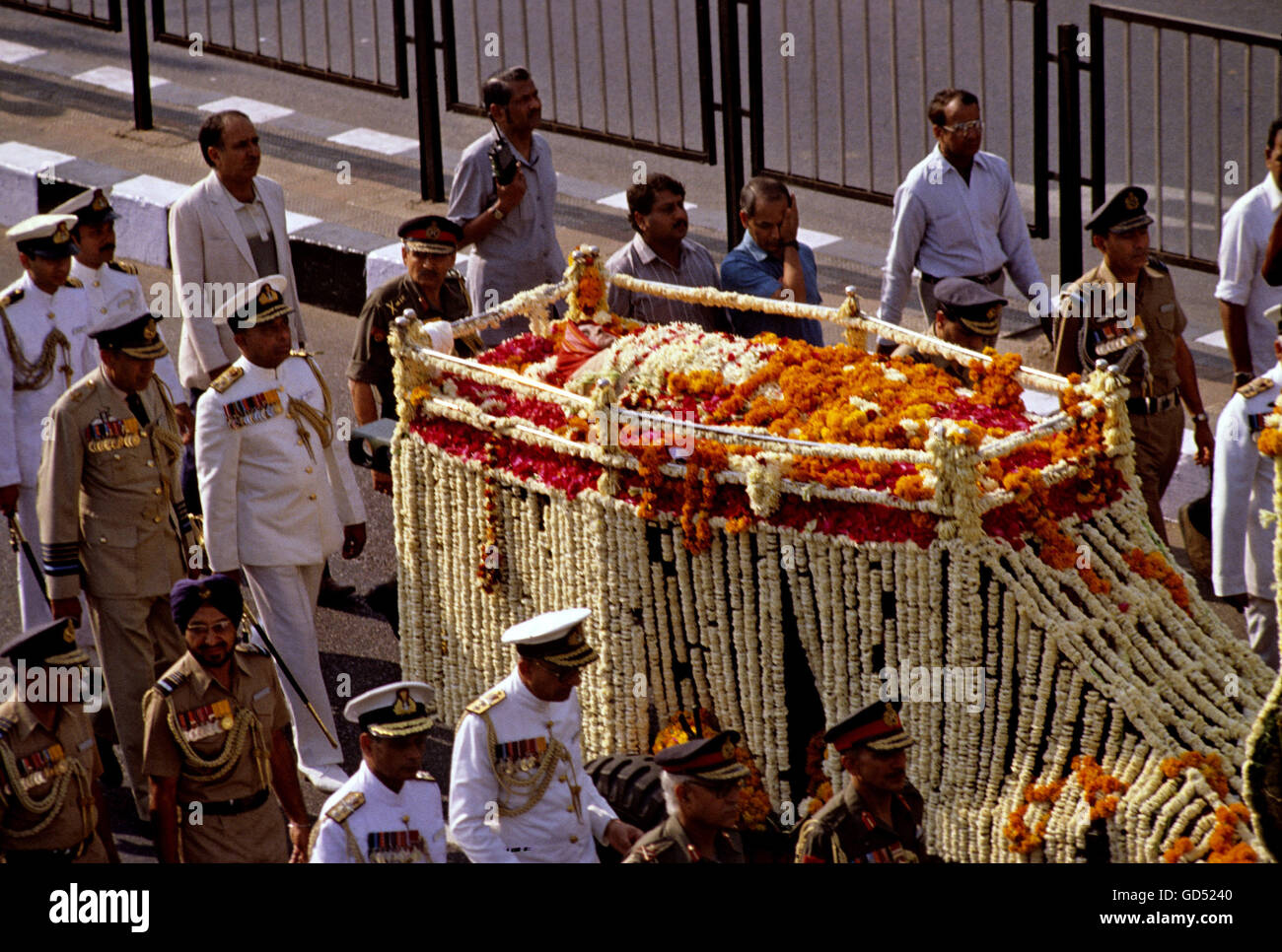 Funeral march hires stock photography and images Alamy