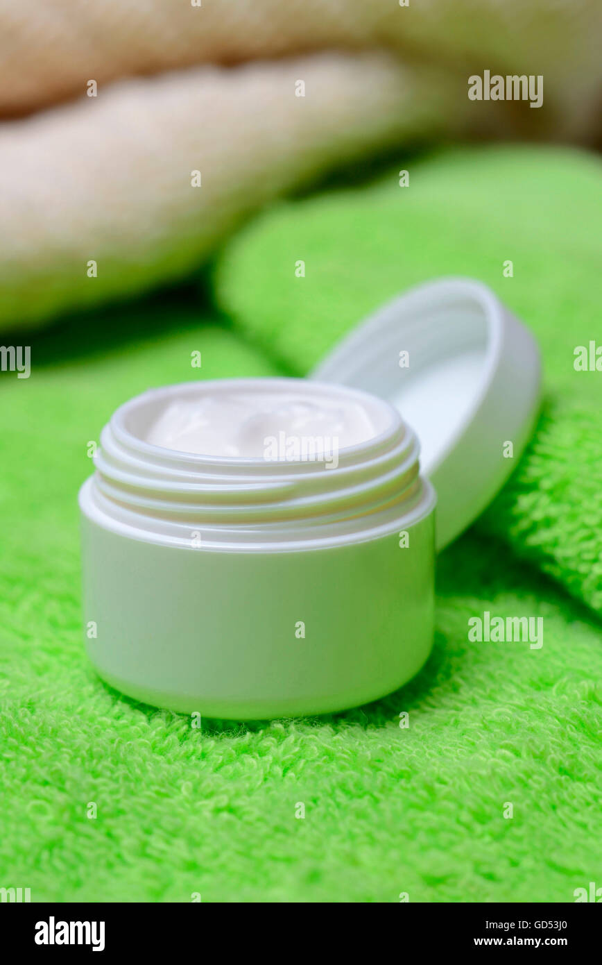 Face cream hires stock photography and images Alamy