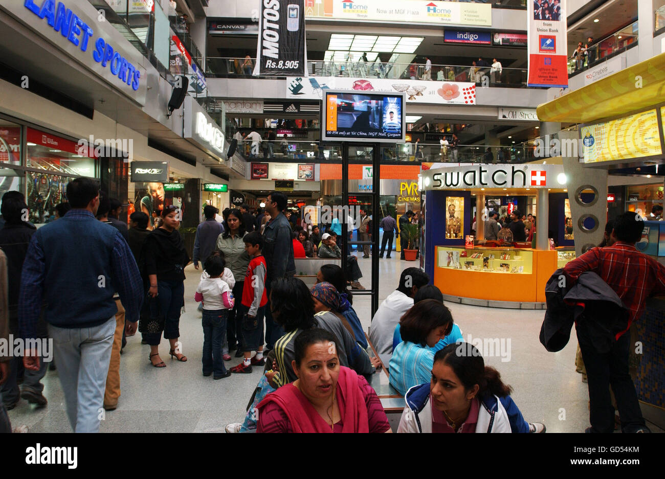 Shoppers stop Stock Photo