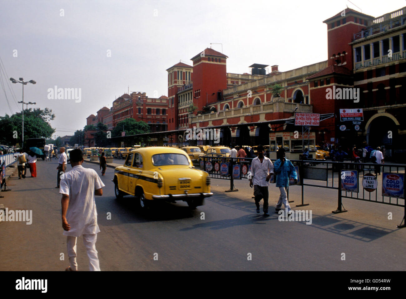 Howrah railway station Stock Photo Alamy