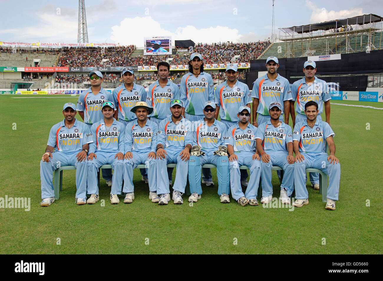 Indian cricket team posing Stock Photo Alamy