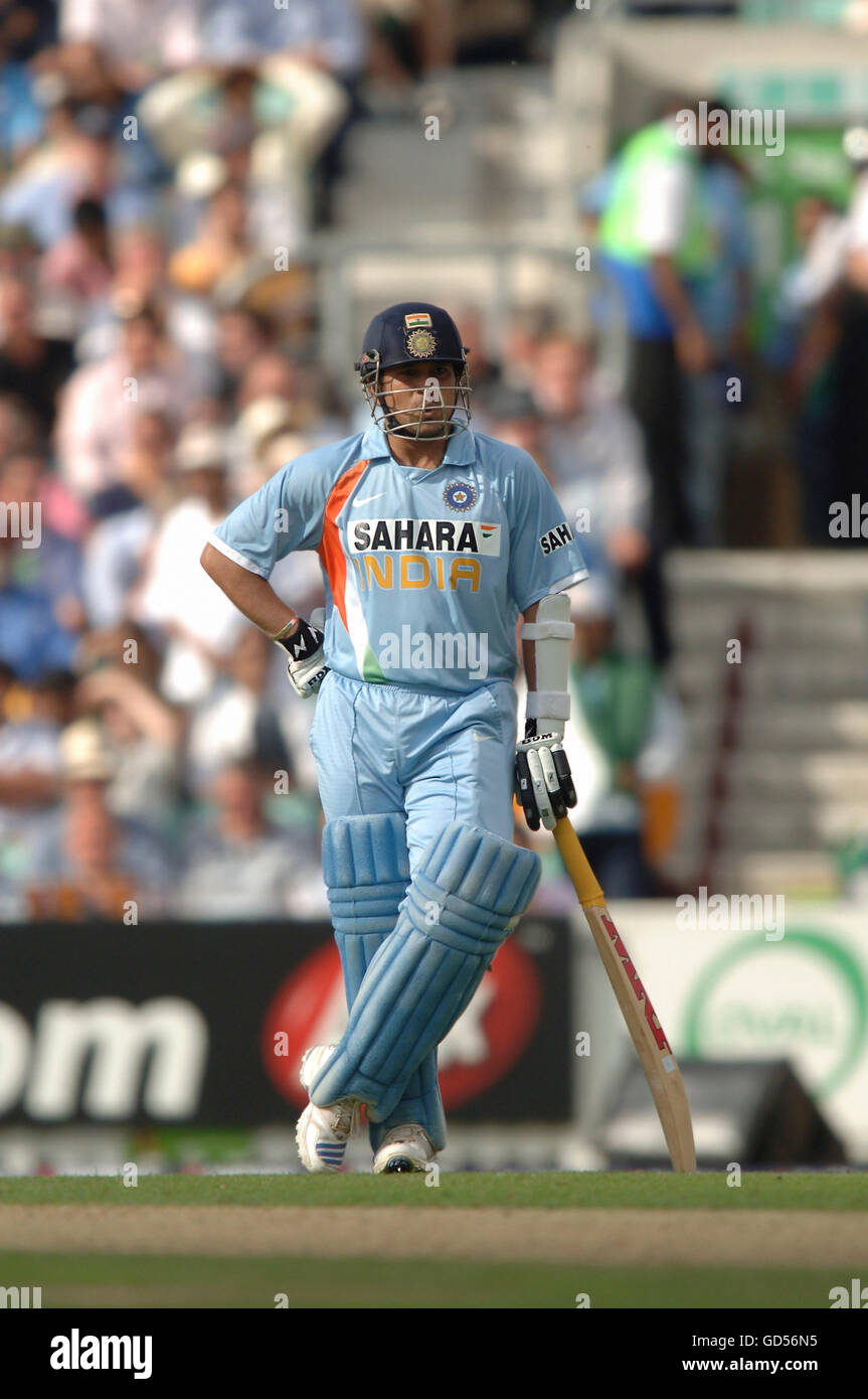 Sachin tendulkar hi-res stock photography and images - Alamy