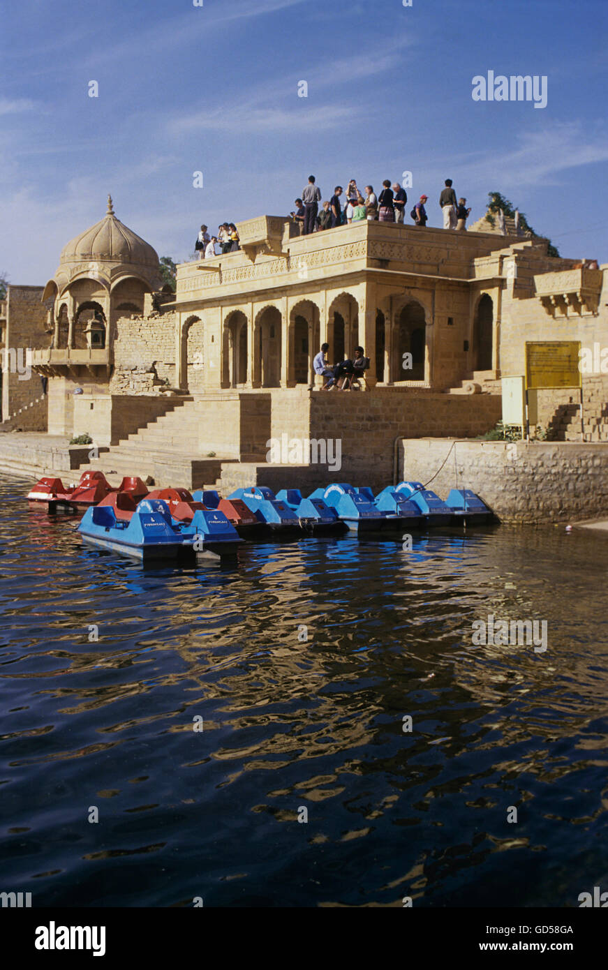 Gadi Sagar lake Stock Photo - Alamy