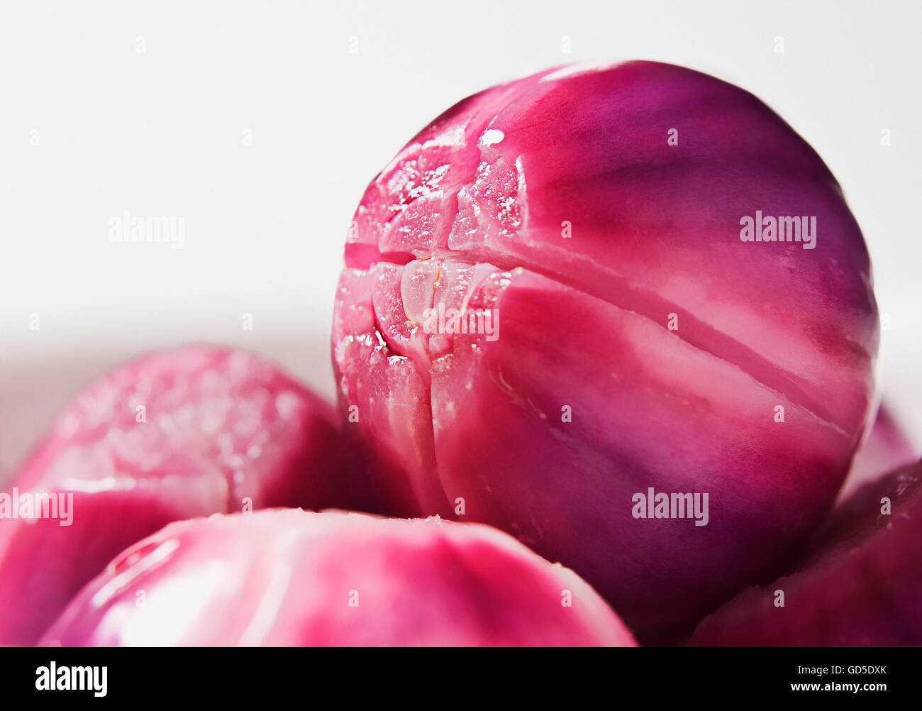 Onions pictures hi-res stock photography and images - Alamy