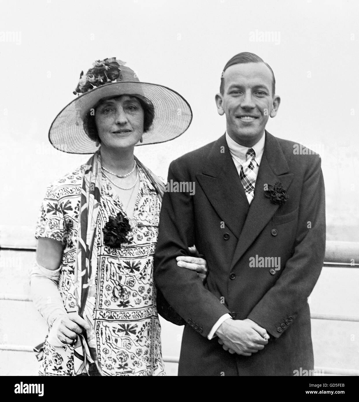 Noel Coward (1899-1973) with the actress Lillian Braithwaite (1873-1948), his co-star in his play The Vortex. Photo from Bain News Service, c.1925. Stock Photo