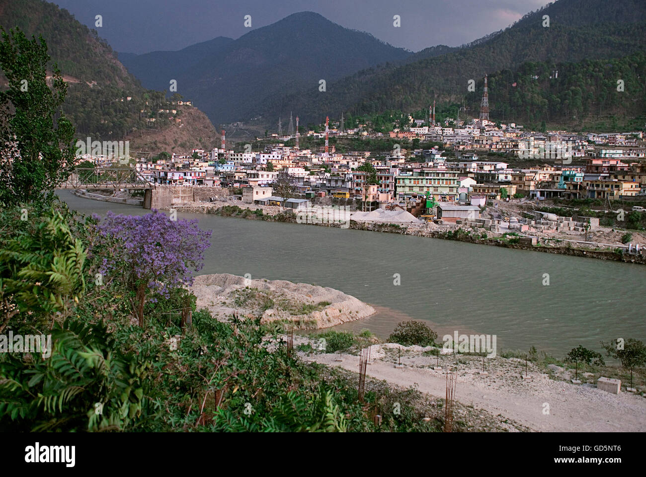 Uttarkashi lake hires stock photography and images Alamy