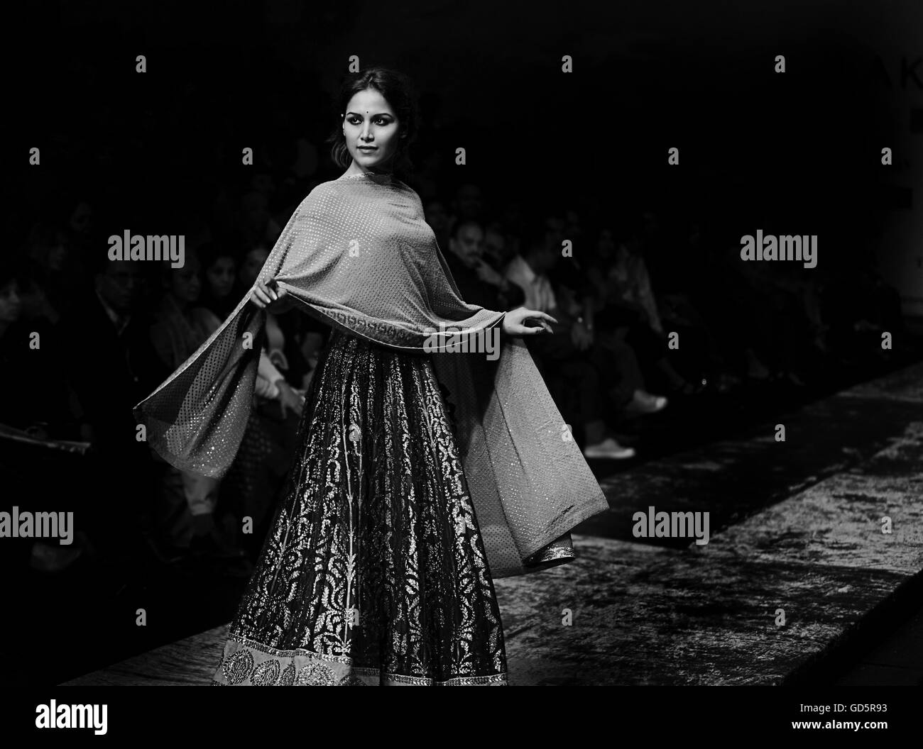 Women fashion week Black and White Stock Photos & Images - Alamy