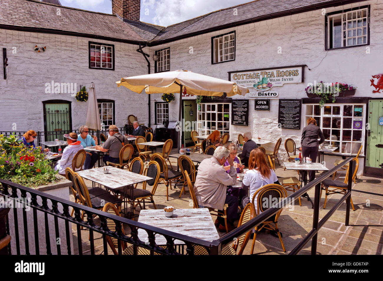 The "Cottage Tea Rooms" in Llangollen, North Wales, UK Stock Photo Alamy