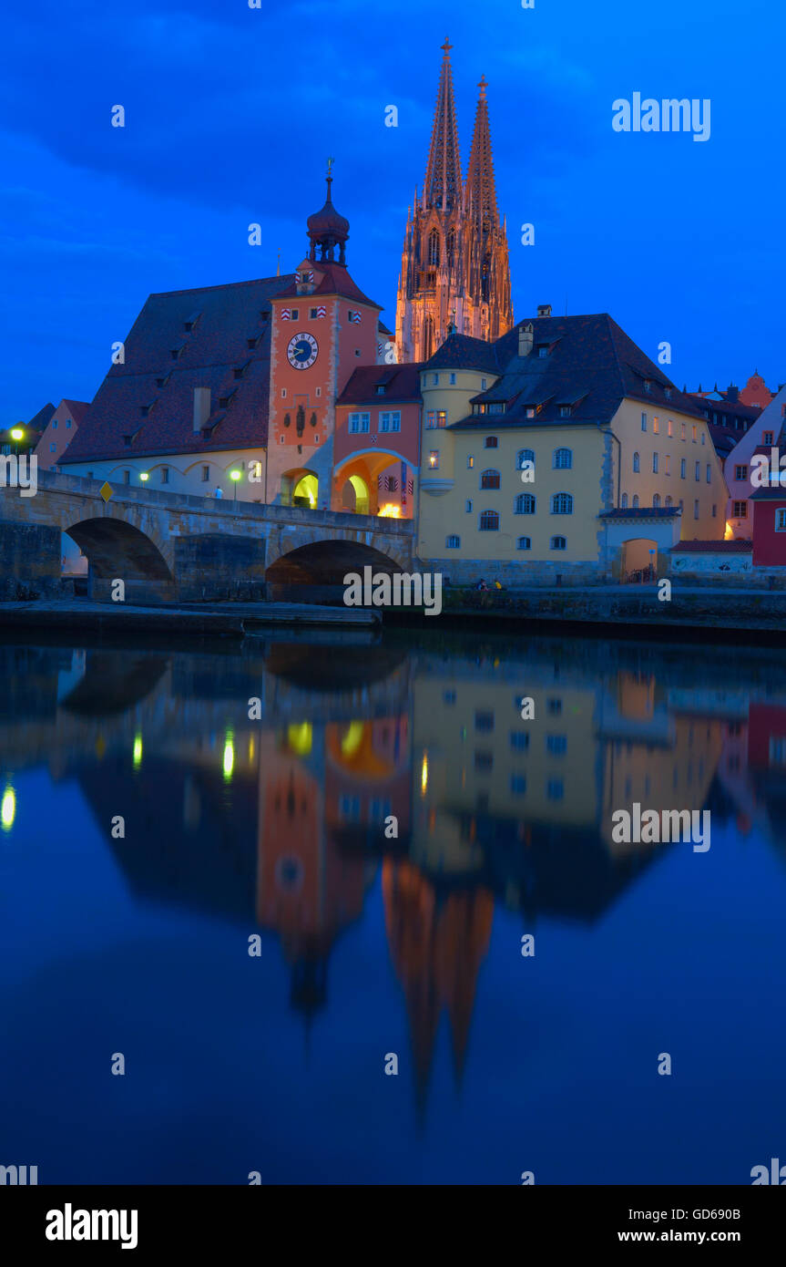 Regensburg, St Peter's Cathedral, Stone Bridge, Bruecktor gate, Danube ...