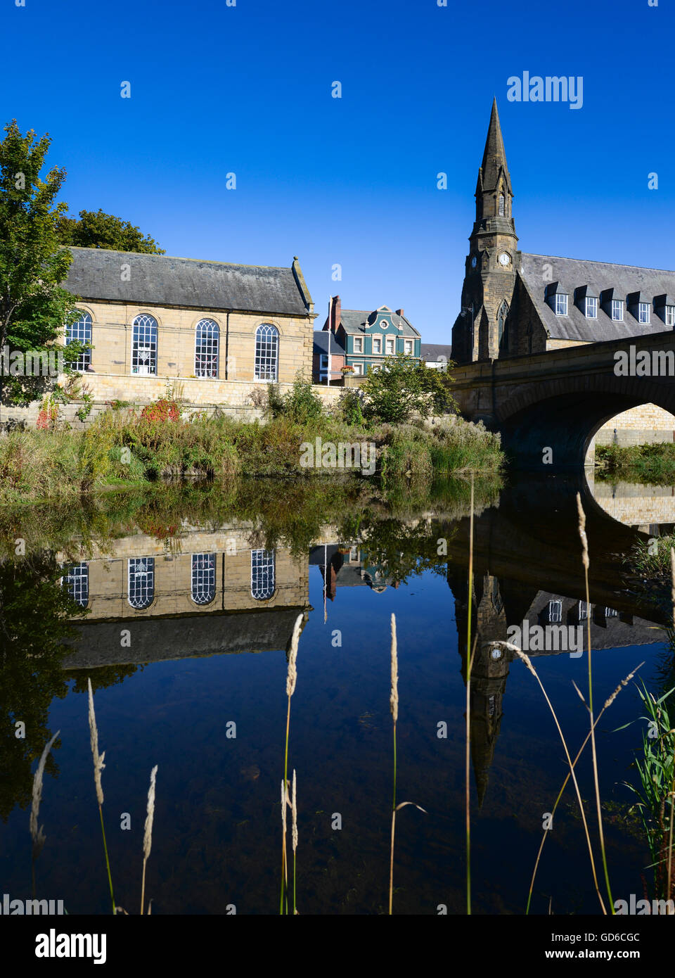 The 13th Century Morpeth Chantry and St George's URC Church on the River Wansbeck Stock Photo