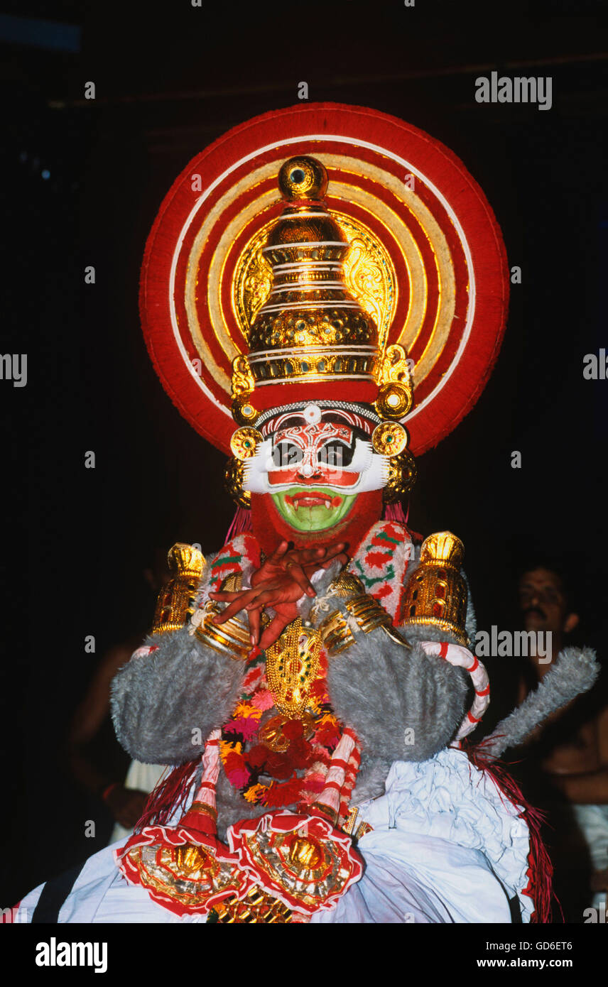 Koodiattam hi-res stock photography and images - Alamy