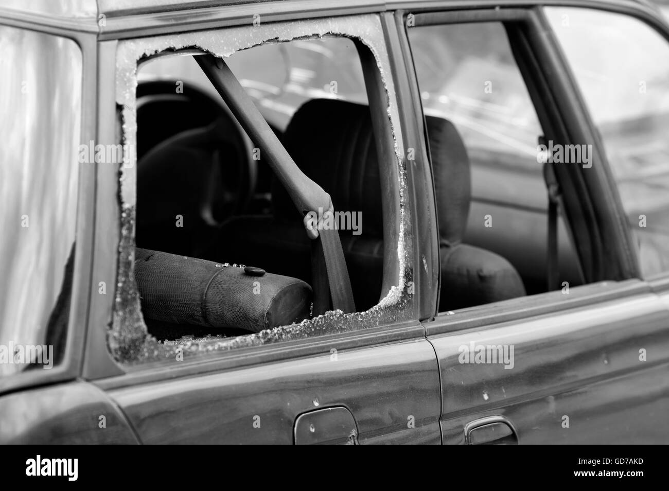 Smashed Car Windows Stock Photo Alamy