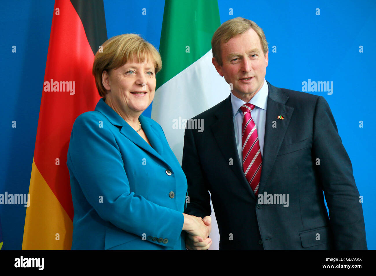 BKin Angela Merkel, Enda Kenny - Treffen der d. Bundeskanzlerin mit dem irischen Ministerpraesidenten, Bundeskanzleramt, 12. Jul Stock Photo