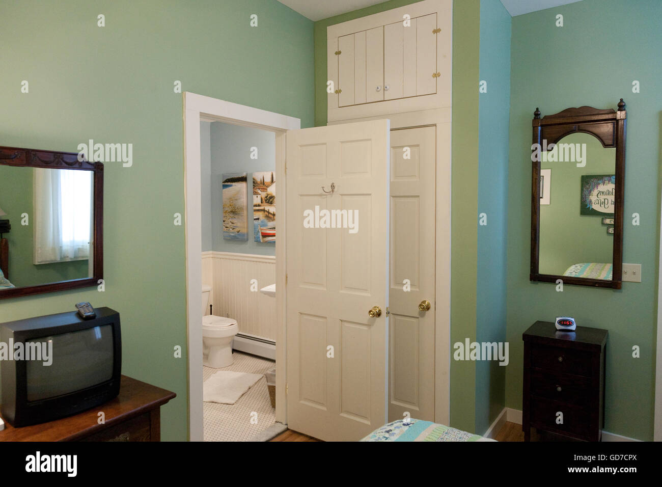 Home efficiency hi-res stock photography and images - Alamy - Renovating Apartments With Economic Efficiency In Mind