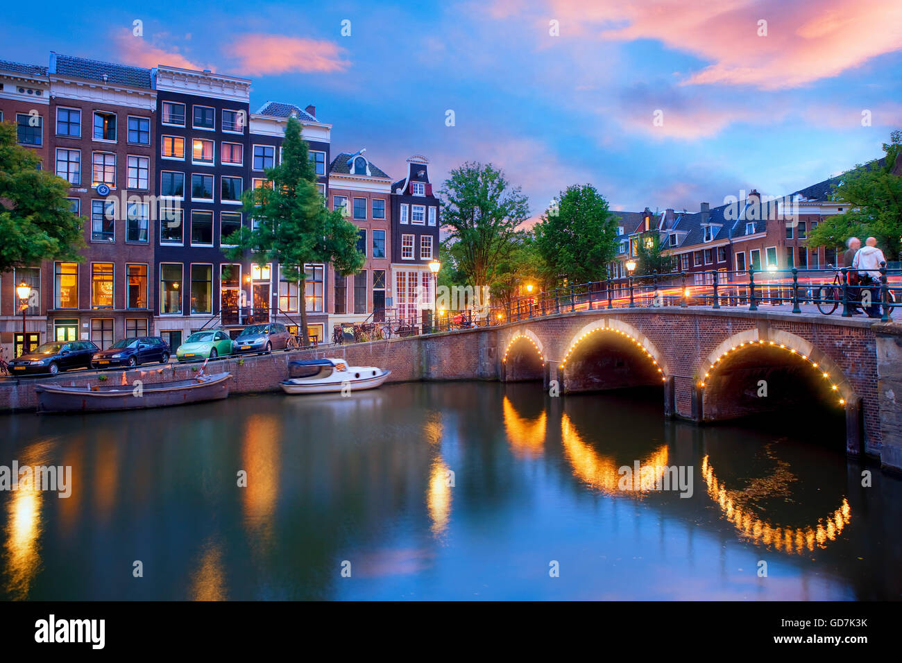 Keizersgracht canal at night in Amsterdam Stock Photo