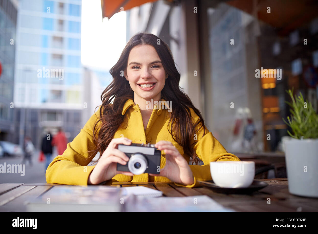 Happy tourist woman hi-res stock photography and images - Alamy