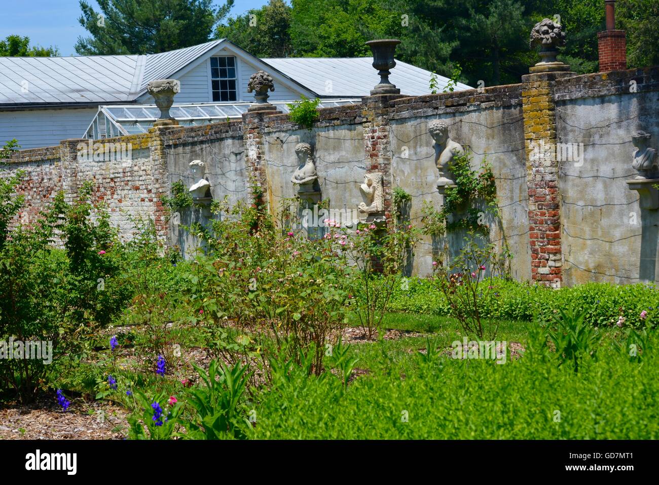 Old english path hi-res stock photography and images - Alamy