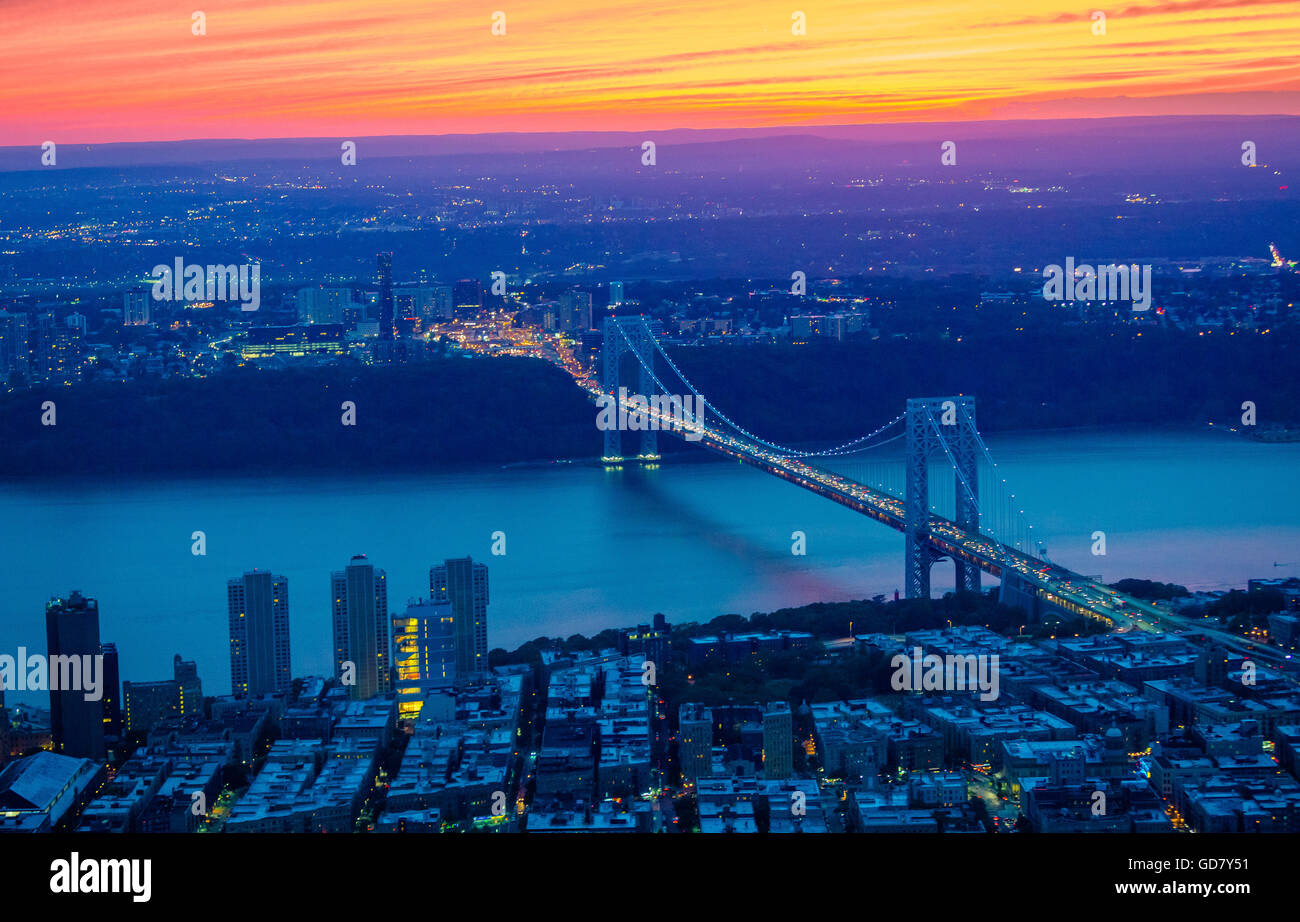 The George Washington Bridge at sunset in New York City Stock Photo